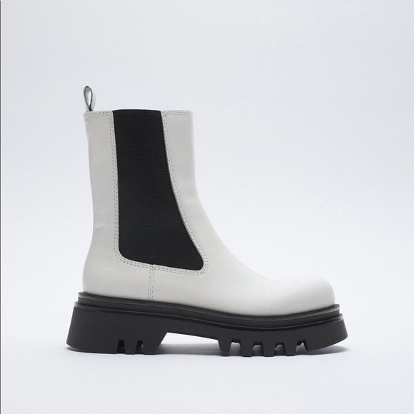 NWT. Zara White Flat Leather Ankle Boots. Size 6.5 - Picture 1 of 5